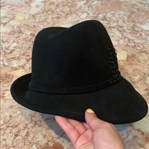 Jessica Simpson fedora